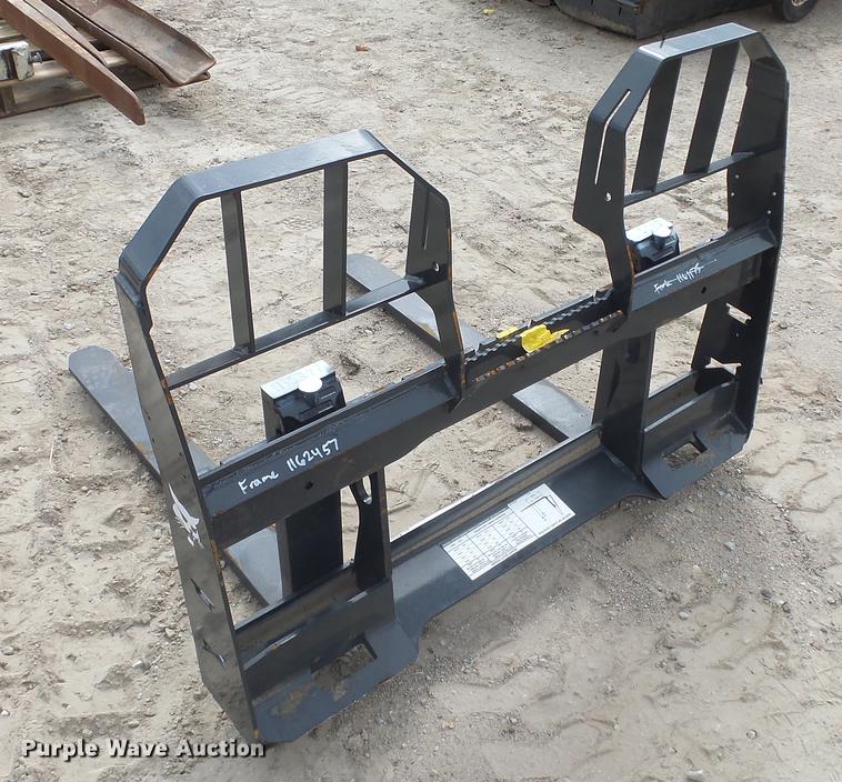 Bobcat pallet forks in Wichita, KS Item ES9461 sold Purple Wave
