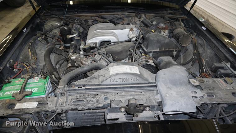 image for item ES9972 1988 Lincoln Town Car