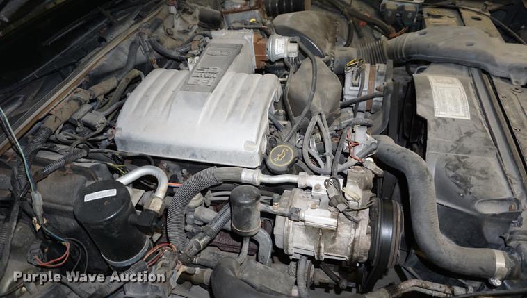 image for item ES9972 1988 Lincoln Town Car