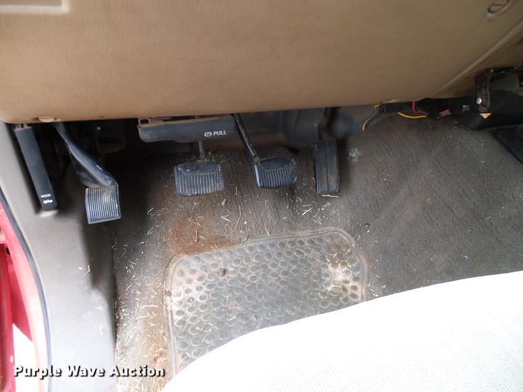 image for item FE9502 1999 Ford F350 Super Duty SuperCab flatbed pickup truck