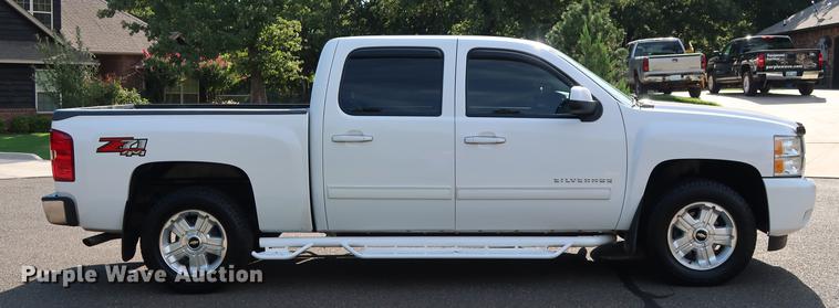 image for item FE9504 2012 Chevrolet Silverado 1500 Crew Cab pickup truck