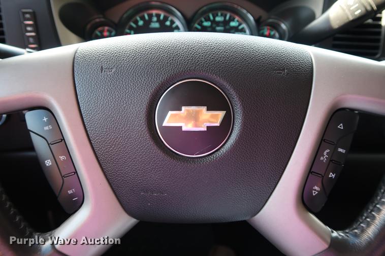 image for item FE9504 2012 Chevrolet Silverado 1500 Crew Cab pickup truck