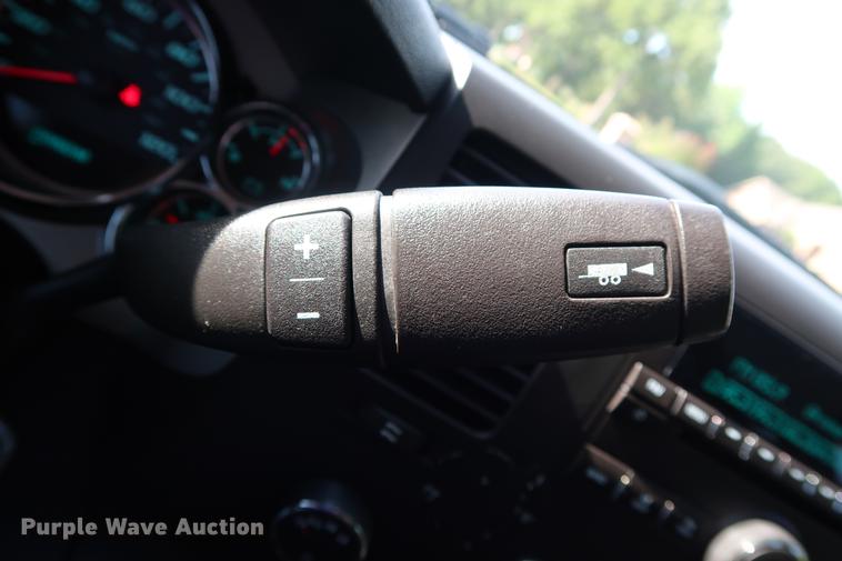 image for item FE9504 2012 Chevrolet Silverado 1500 Crew Cab pickup truck