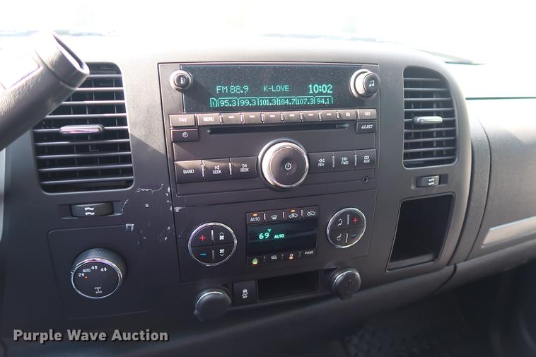 image for item FE9504 2012 Chevrolet Silverado 1500 Crew Cab pickup truck