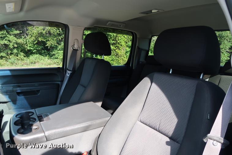 image for item FE9504 2012 Chevrolet Silverado 1500 Crew Cab pickup truck