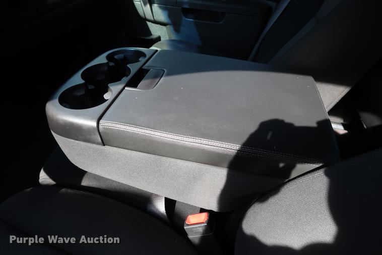 image for item FE9504 2012 Chevrolet Silverado 1500 Crew Cab pickup truck