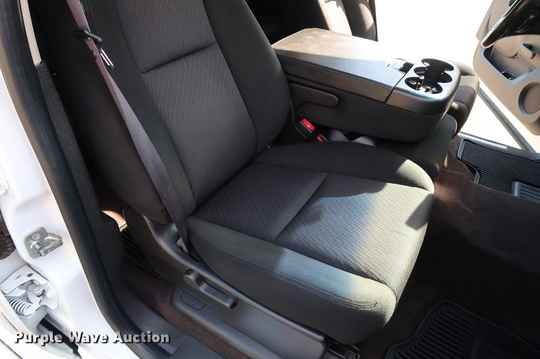 image for item FE9504 2012 Chevrolet Silverado 1500 Crew Cab pickup truck