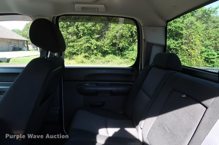 image for item FE9504 2012 Chevrolet Silverado 1500 Crew Cab pickup truck