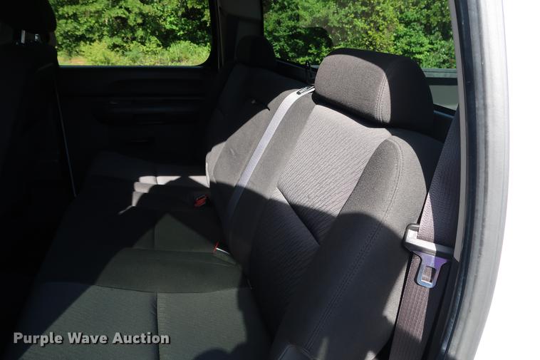 image for item FE9504 2012 Chevrolet Silverado 1500 Crew Cab pickup truck