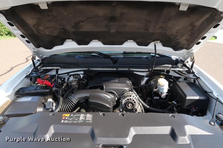 image for item FE9504 2012 Chevrolet Silverado 1500 Crew Cab pickup truck