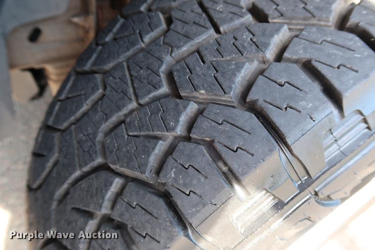 image for item FE9504 2012 Chevrolet Silverado 1500 Crew Cab pickup truck