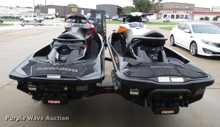 image for item FJ9504 (2) jet skis