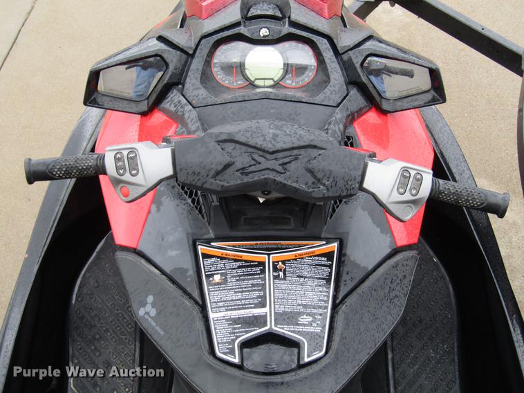 image for item FJ9504 (2) jet skis