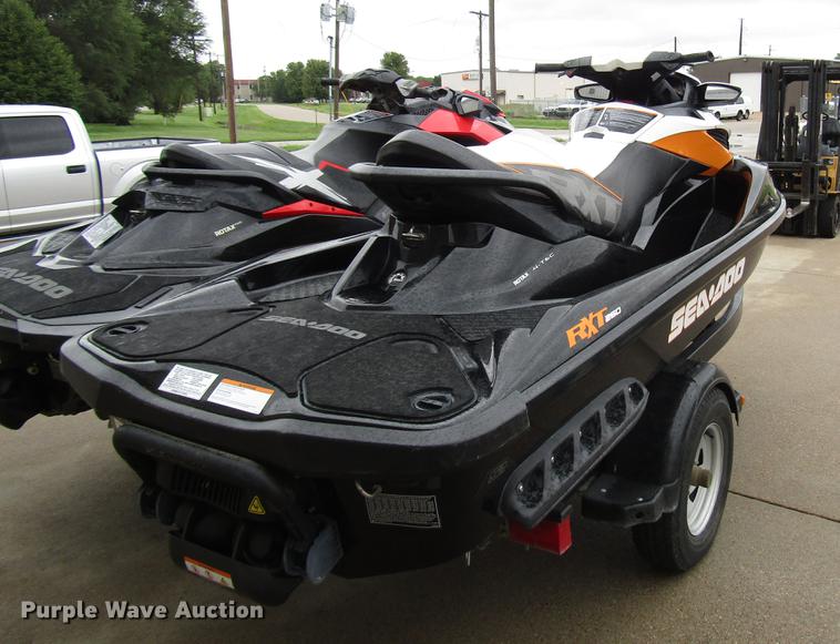 image for item FJ9504 (2) jet skis