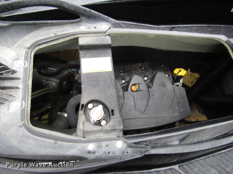 image for item FJ9504 (2) jet skis