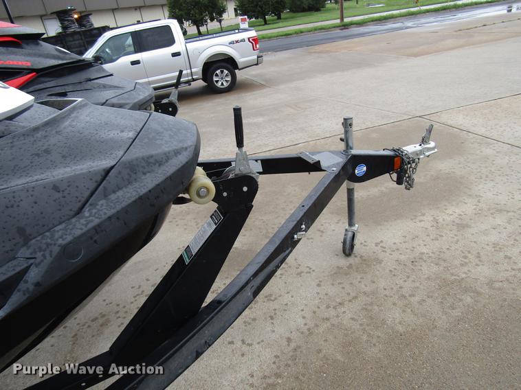 image for item FJ9504 (2) jet skis