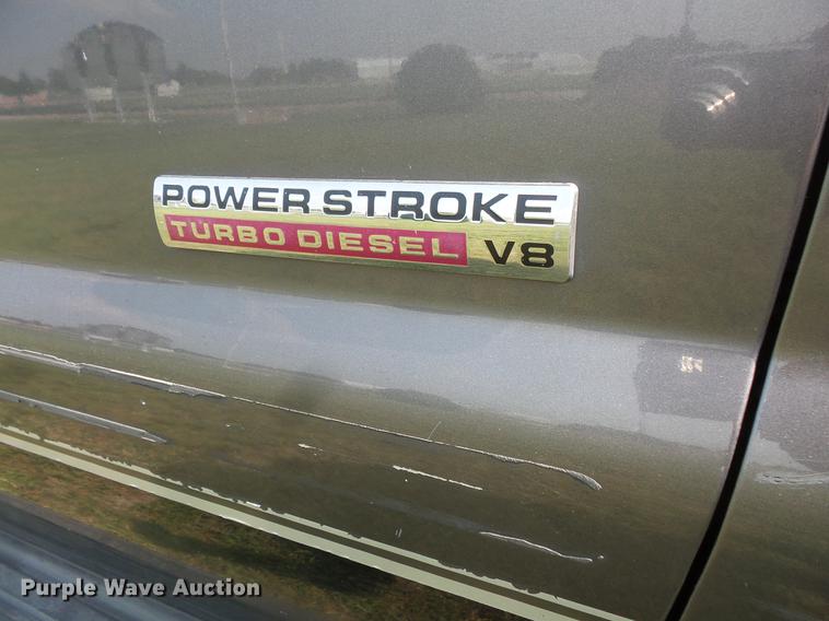 image for item FT9793 2006 Ford F350 Super Duty Crew Cab flatbed pickup truck