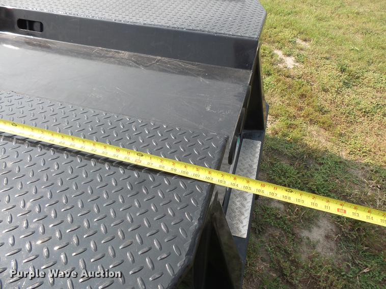 image for item FT9793 2006 Ford F350 Super Duty Crew Cab flatbed pickup truck