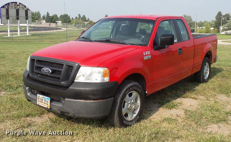 image for item FT9794 2005 Ford F150 XL SuperCab pickup truck