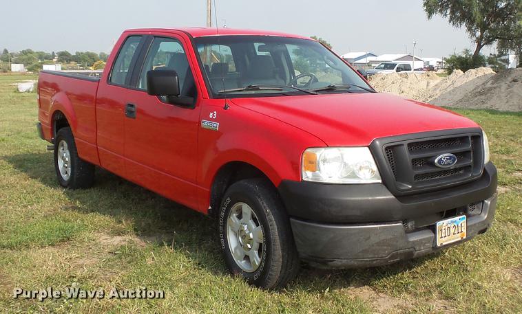 image for item FT9794 2005 Ford F150 XL SuperCab pickup truck