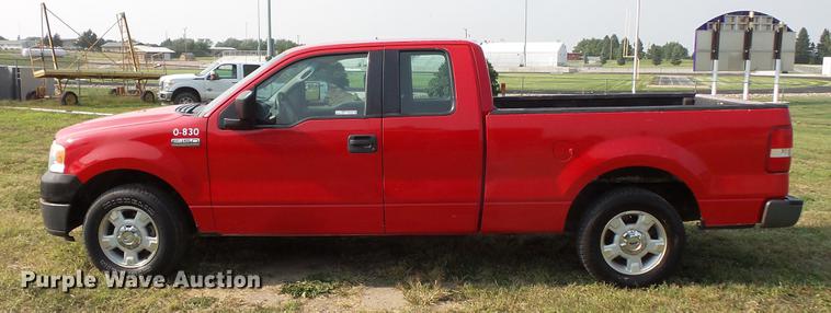 image for item FT9794 2005 Ford F150 XL SuperCab pickup truck