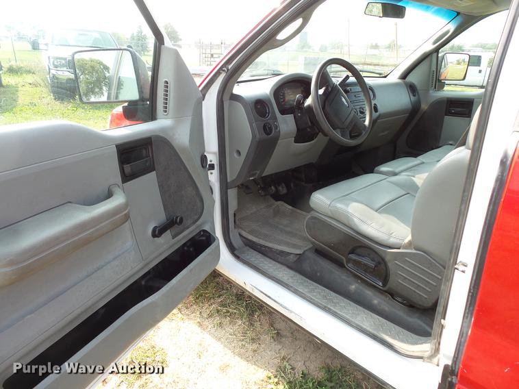 image for item FT9794 2005 Ford F150 XL SuperCab pickup truck