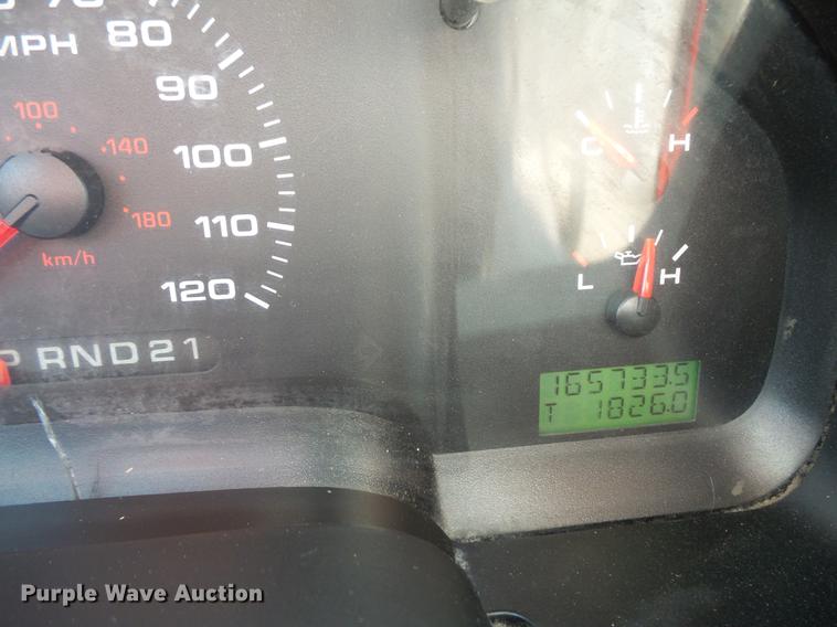 image for item FT9794 2005 Ford F150 XL SuperCab pickup truck