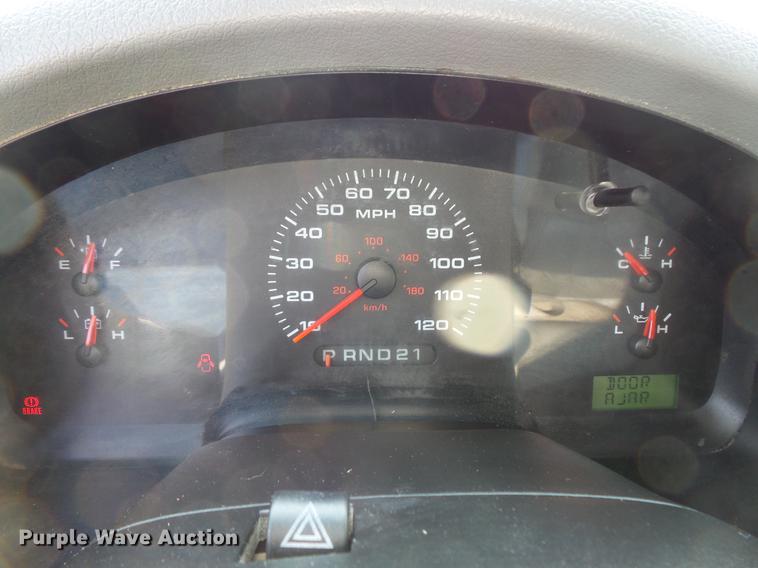 image for item FT9794 2005 Ford F150 XL SuperCab pickup truck