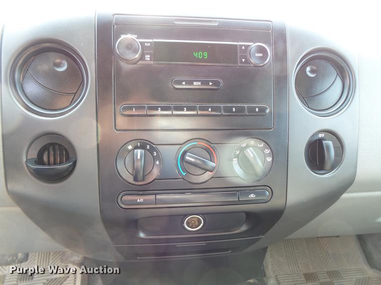 image for item FT9794 2005 Ford F150 XL SuperCab pickup truck