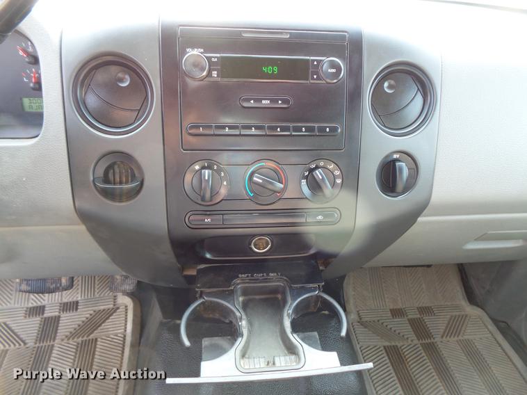 image for item FT9794 2005 Ford F150 XL SuperCab pickup truck