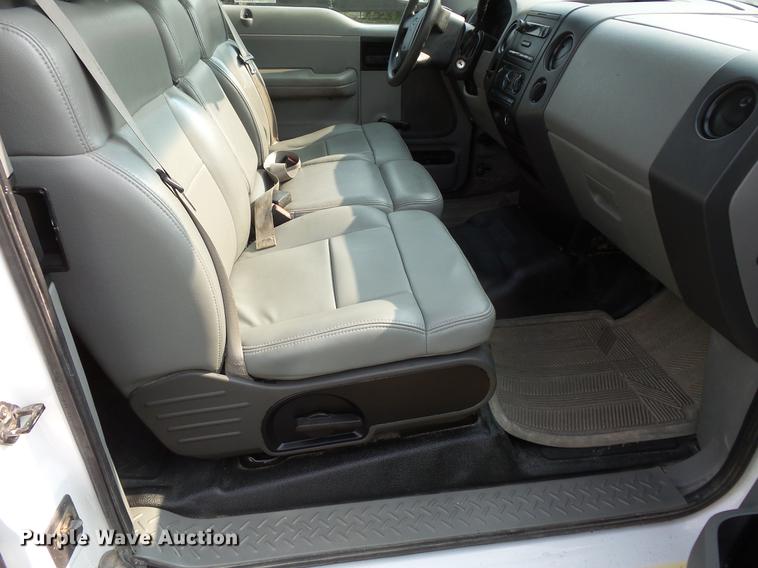 image for item FT9794 2005 Ford F150 XL SuperCab pickup truck