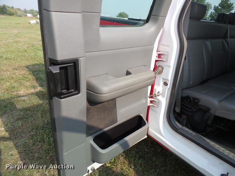 image for item FT9794 2005 Ford F150 XL SuperCab pickup truck