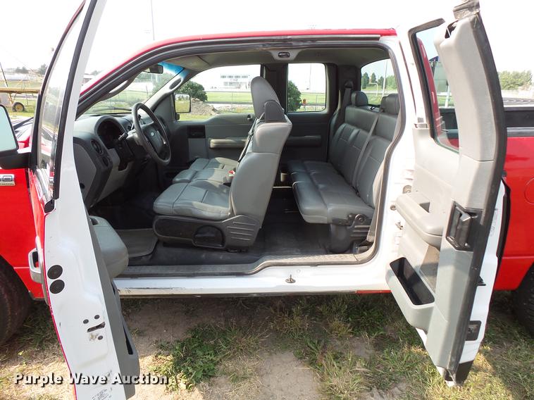 image for item FT9794 2005 Ford F150 XL SuperCab pickup truck