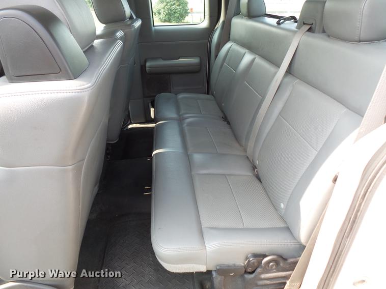 image for item FT9794 2005 Ford F150 XL SuperCab pickup truck