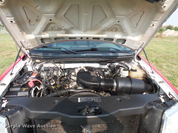 image for item FT9794 2005 Ford F150 XL SuperCab pickup truck