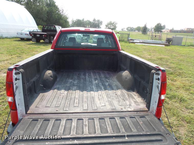 image for item FT9794 2005 Ford F150 XL SuperCab pickup truck