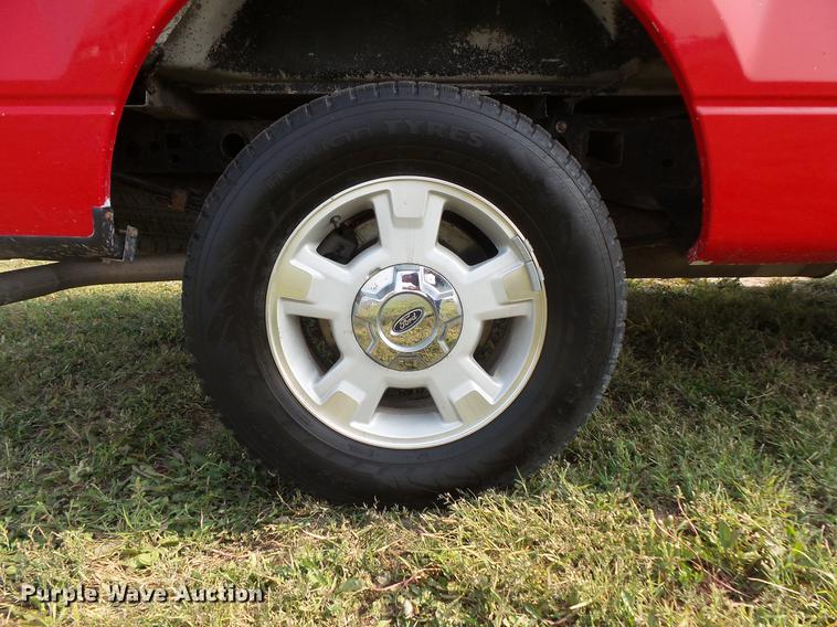 image for item FT9794 2005 Ford F150 XL SuperCab pickup truck