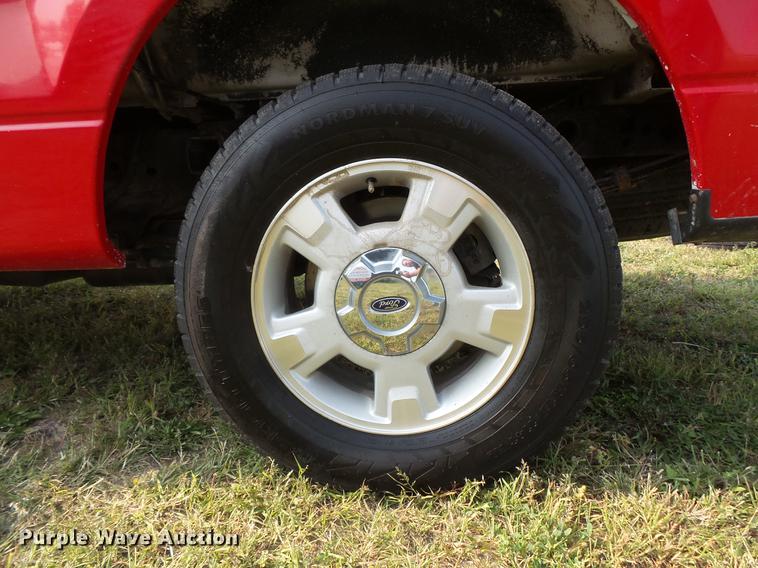 image for item FT9794 2005 Ford F150 XL SuperCab pickup truck