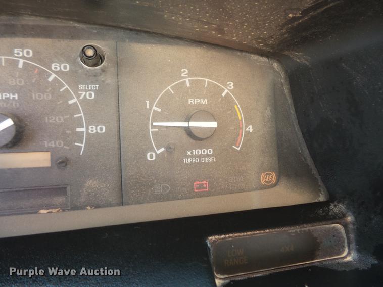 image for item FT9795 1995 Ford F350 Super Duty Crew Cab flatbed pickup truck