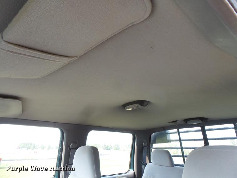 image for item FT9795 1995 Ford F350 Super Duty Crew Cab flatbed pickup truck