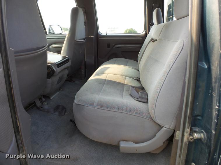 image for item FT9795 1995 Ford F350 Super Duty Crew Cab flatbed pickup truck