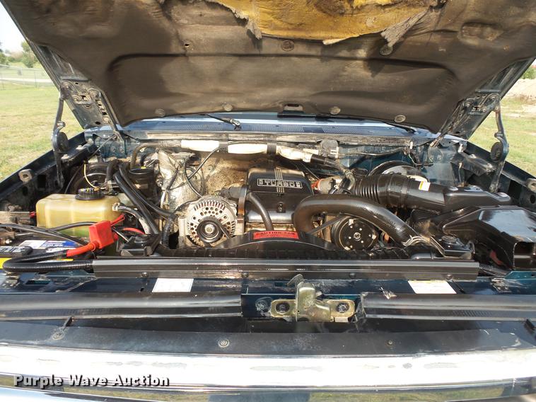 image for item FT9795 1995 Ford F350 Super Duty Crew Cab flatbed pickup truck