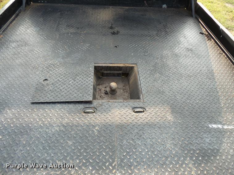 image for item FT9795 1995 Ford F350 Super Duty Crew Cab flatbed pickup truck