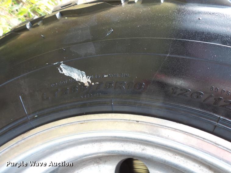 image for item FT9795 1995 Ford F350 Super Duty Crew Cab flatbed pickup truck