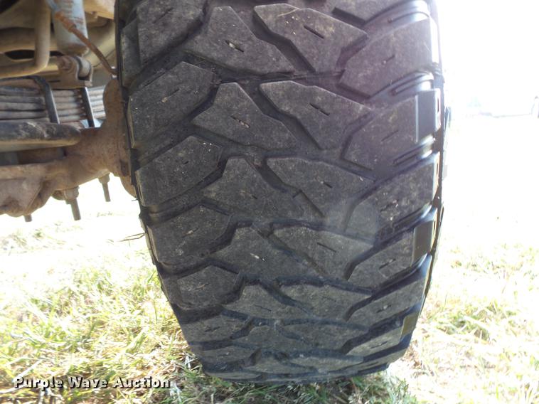 image for item FT9795 1995 Ford F350 Super Duty Crew Cab flatbed pickup truck