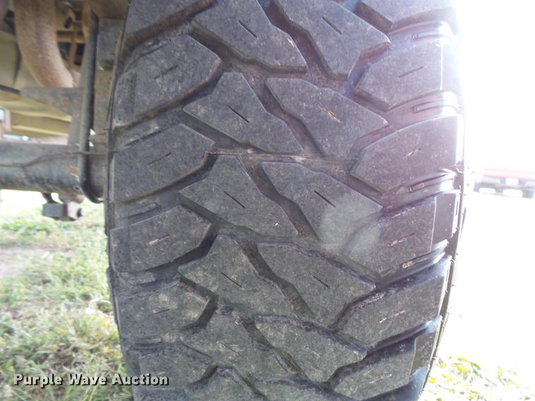 image for item FT9795 1995 Ford F350 Super Duty Crew Cab flatbed pickup truck