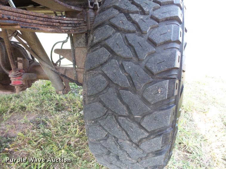 image for item FT9795 1995 Ford F350 Super Duty Crew Cab flatbed pickup truck