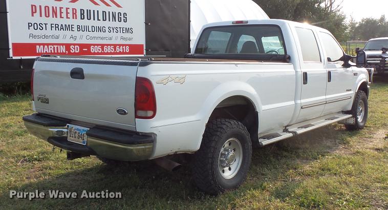 image for item FT9796 2000 Ford F350 Super Duty Crew Cab pickup truck