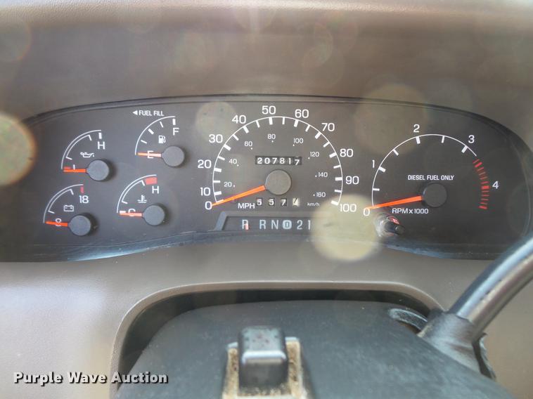 image for item FT9796 2000 Ford F350 Super Duty Crew Cab pickup truck