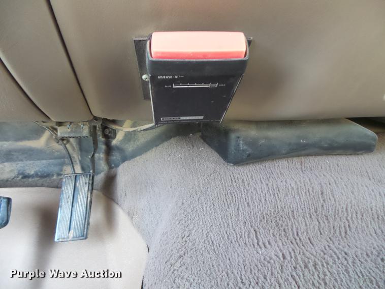 image for item FT9796 2000 Ford F350 Super Duty Crew Cab pickup truck